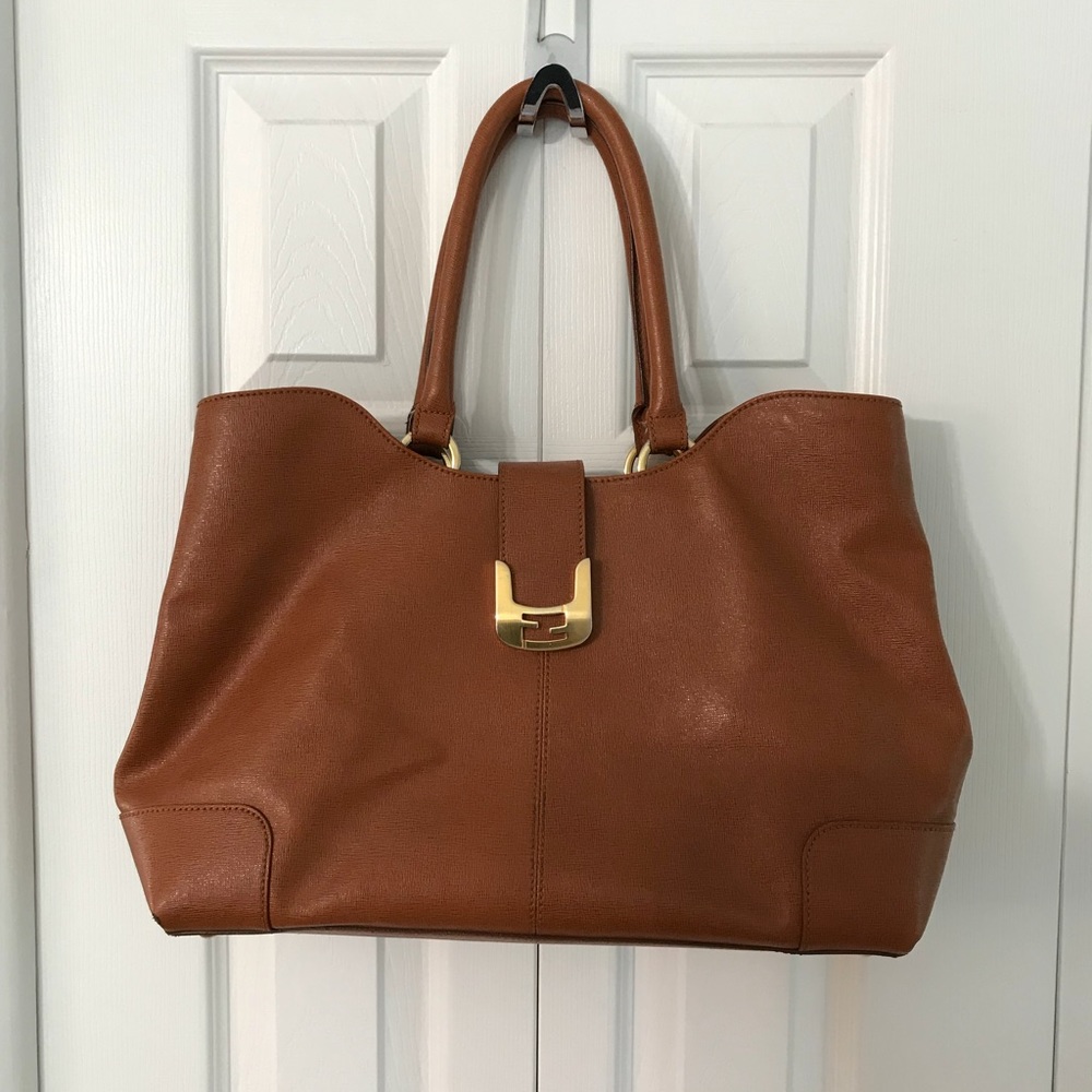 💥HOST PICK💥Fendi Chameleon Shopper Tote